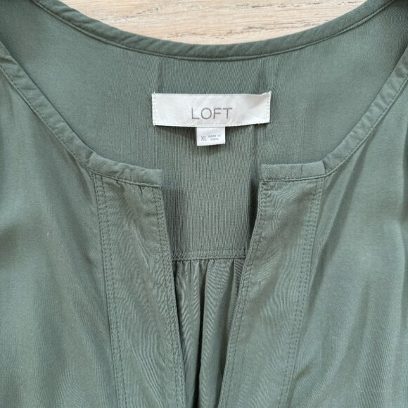 LOFT Sleeveless Blouse - Picture 2 of 2
